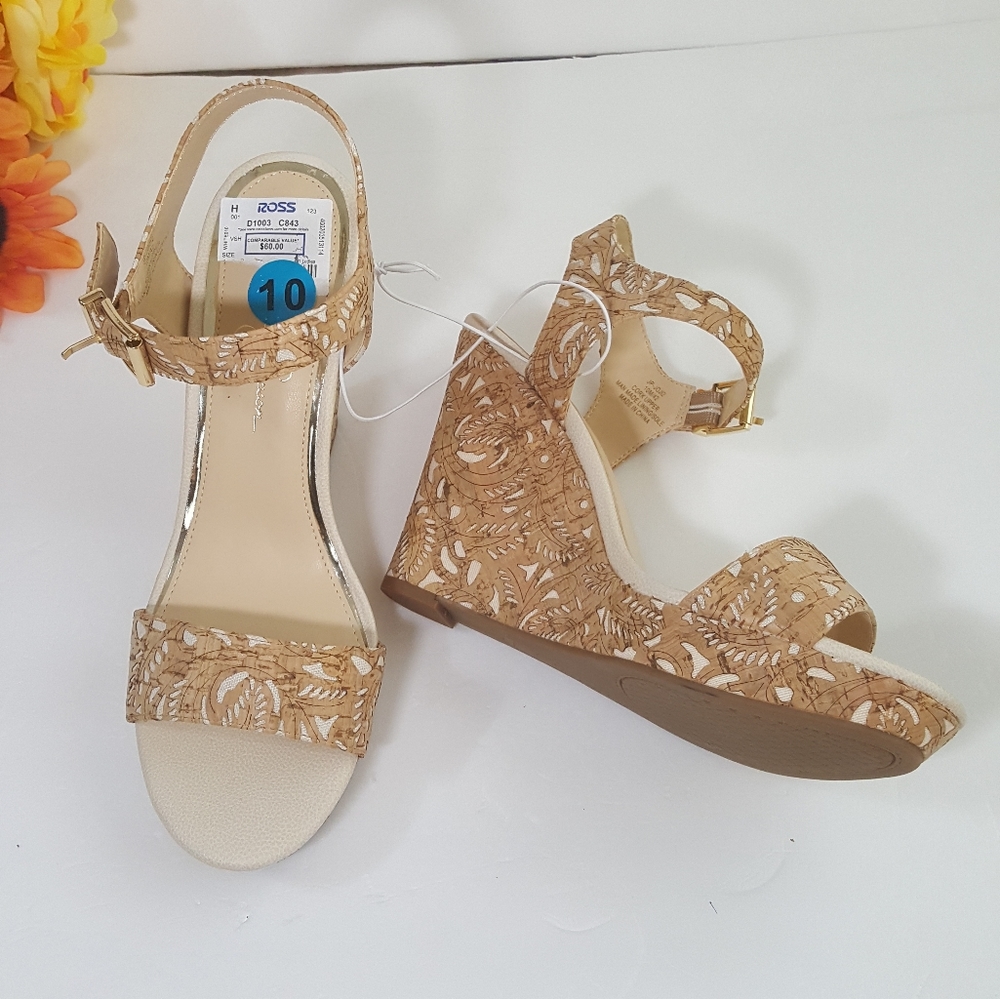 Jessica Simpson Tan Wedge Sandals Cork Cut…